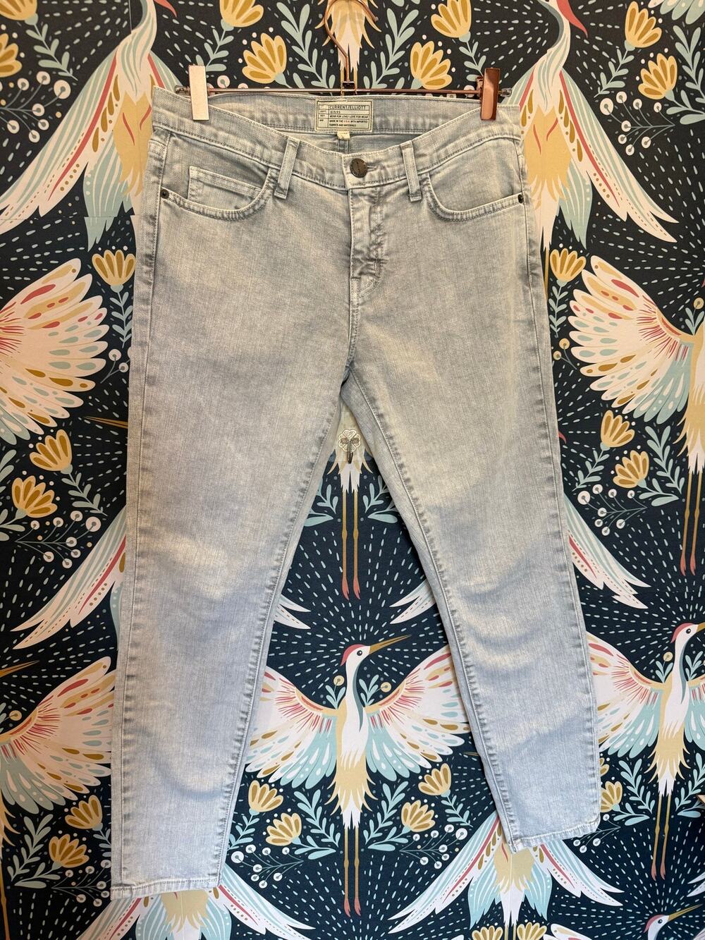 Current/elliot gray wash straight leg jeans size 28.